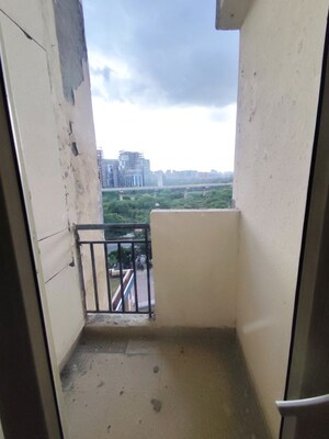 Kitchen in 3.5 BHK Apartment at Paramount Floraville, Sector 137 – for Rent