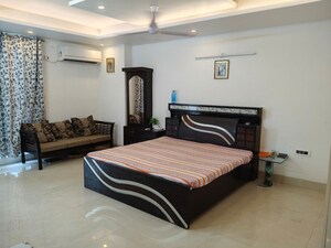 Bedroom in 3 BHK Builder Floor at RPS Palm Drive, Sector 88 – for Rent