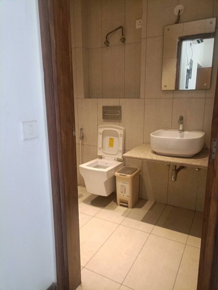 Bathroom, sector 21 4 Bedroom 2200 Sq.Ft. Builder Floor In Sector 21 Gurgaon 10705146