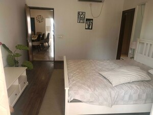 Bedroom in 4 BHK Builder Floor at Sector 21 – for Rent