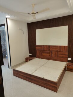 3 BHK Builder Floor For Rent in Aman Vihar