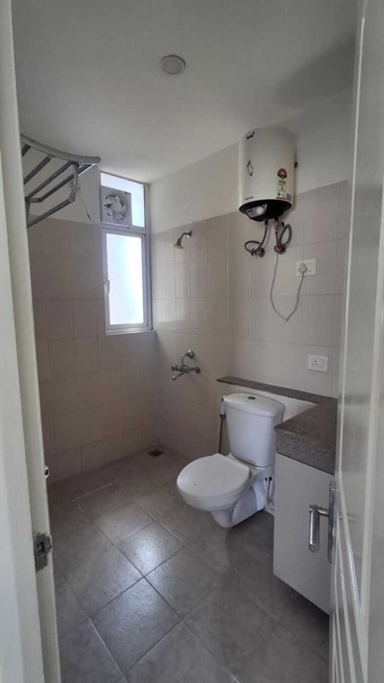 Bathroom, sector 22 4 Bedroom 2150 Sq.Ft. Builder Floor In Sector 22 Gurgaon 10705155