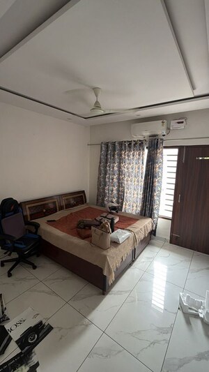 Bedroom in 2 BHK Builder Floor at Sector 78 – for Rent