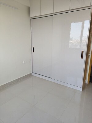 Room in 3 BHK Apartment at Landmark The Homes 81, Sector 81 – for Rent