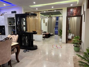 Living Room in 4 BHK Builder Floor at Sector 23a – for Rent