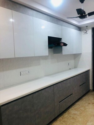 Kitchen in 3 BHK Builder Floor at Sector 57 – for Rent