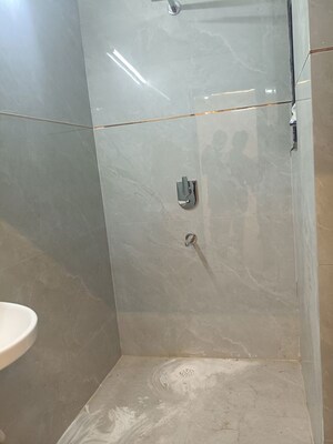 Bathroom in 6+ BHK Independent House at Maharani Bagh – for Sale