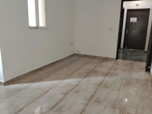 Room in 1 BHK Builder Floor at Sector 21 – for Rent