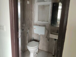 Bathroom in 1 BHK Builder Floor at Sector 21 – for Rent