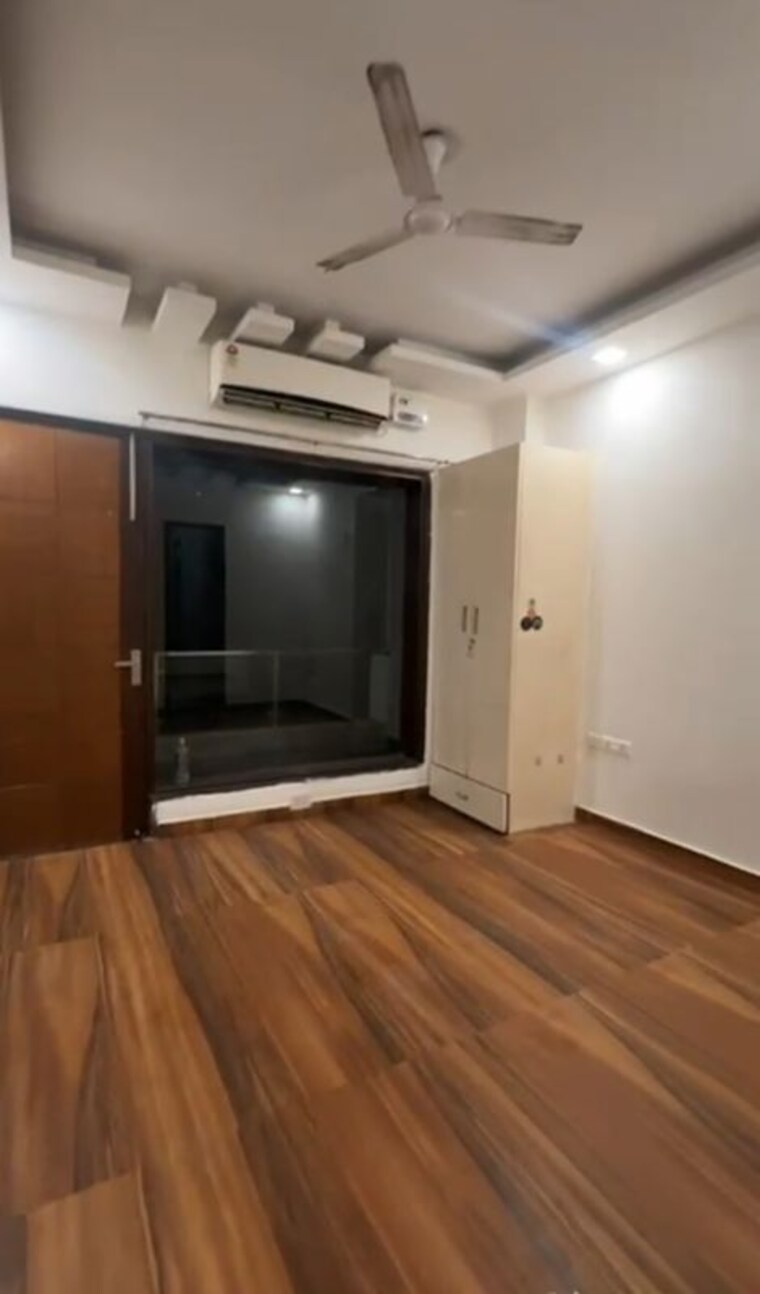 Room, uppal-southend 4 Bedroom 2700 Sq.Ft. Apartment In Sector 49 Gurgaon 10705195