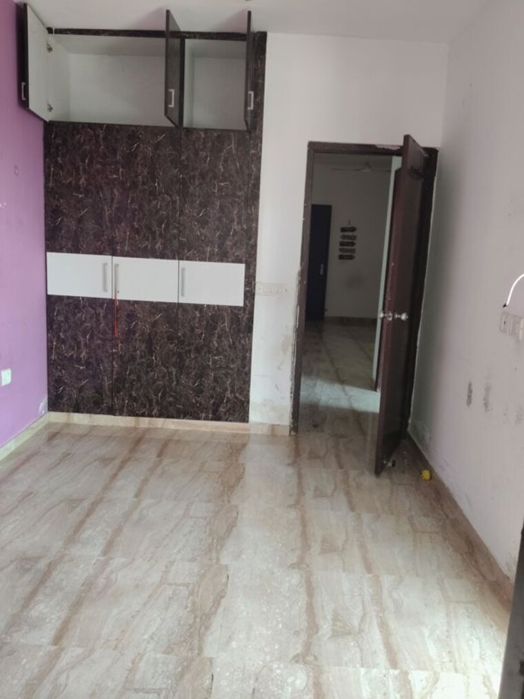 Room, sector 22 1 Bedroom 900 Sq.Ft. Builder Floor In Sector 22 Gurgaon 10705199
