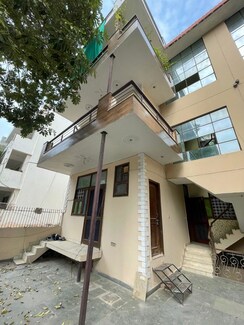 2 BHK Builder Floor For Rent in Sector 46