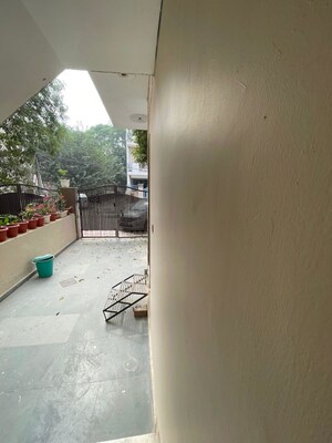 Balcony in 2 BHK Builder Floor at Sector 46 – for Rent
