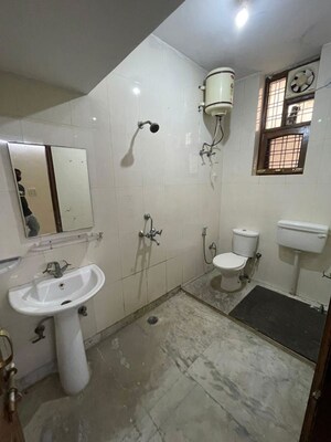 Team Area in 2 BHK Builder Floor at Sector 46 – for Rent