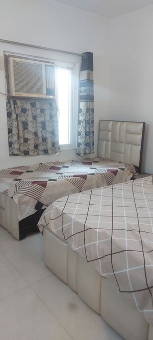 Bedroom in 3.5 BHK Apartment at Patparganj – for Sale