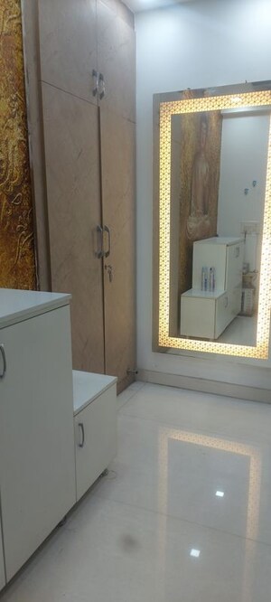 3.5 BHK Apartment – Entrance View at Patparganj - for Sale