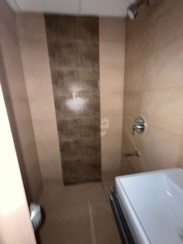 Bathroom, mahindra-nestalgia 2 Bedroom 950 Sq.Ft. Apartment In Pimpri Pune 10705206