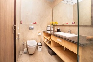 Bathroom in 1 BHK Builder Floor at Sector 22 – for Rent