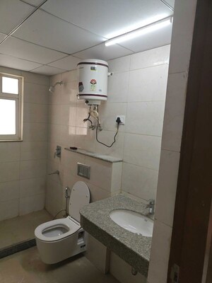 Bathroom in 1 BHK Builder Floor at Sector 21 – for Rent