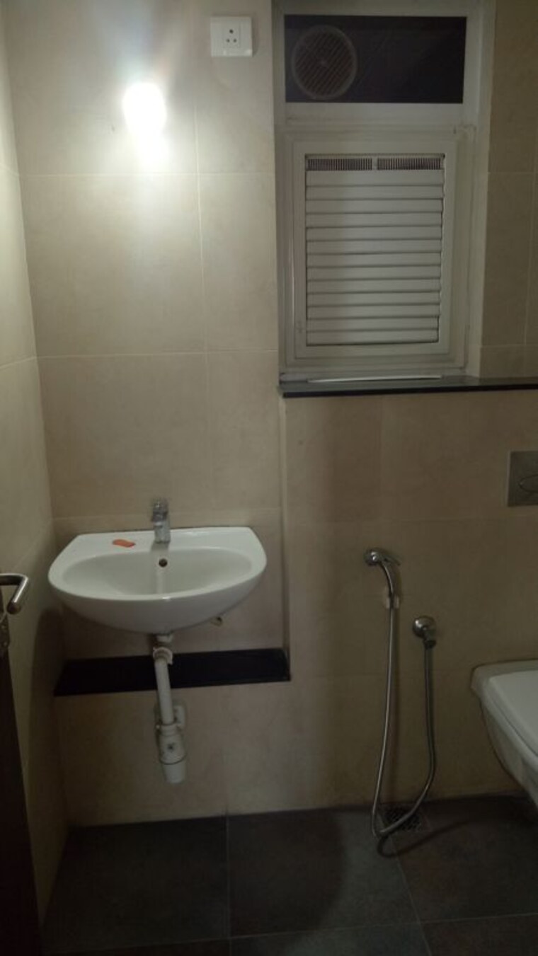 Bathroom, mahindra-antheia 1 Bedroom 461 Sq.Ft. Apartment In Pimpri Pune 10705270