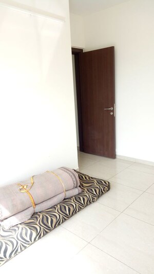 Room in 1 BHK Apartment at Mahindra Antheia, Pimpri – for Rent