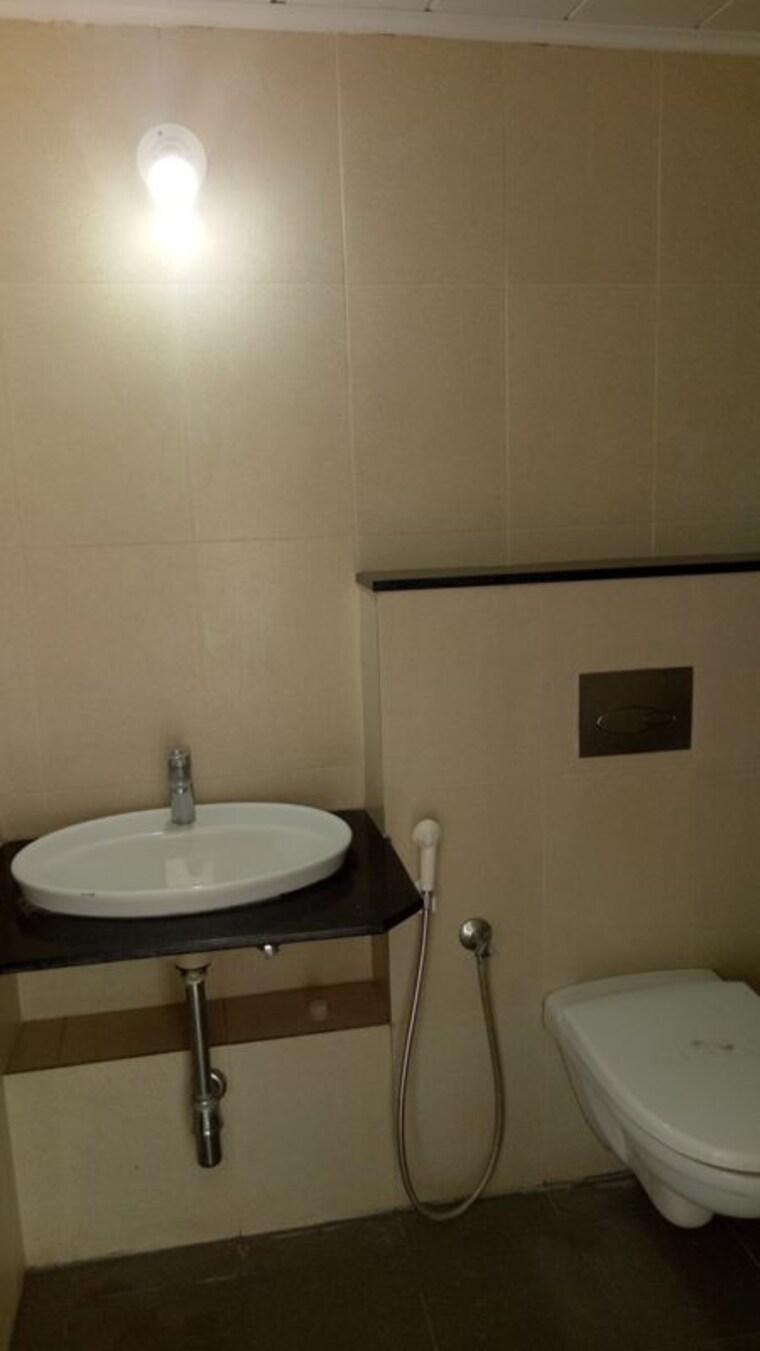 Bathroom, mahindra-antheia 1 Bedroom 461 Sq.Ft. Apartment In Pimpri Pune 10705270