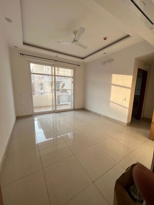 Room in 1 BHK Builder Floor at Sector 23 – for Rent