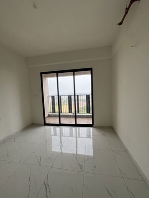Room in 2 BHK Apartment at Mahindra Nestalgia, Pimpri – for Rent