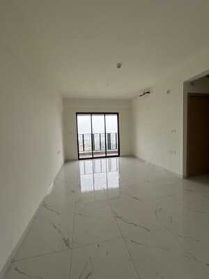 Room in 2 BHK Apartment at Mahindra Nestalgia, Pimpri – for Rent