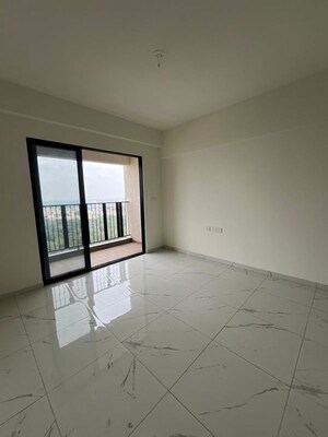 Room in 2 BHK Apartment at Mahindra Nestalgia, Pimpri – for Rent