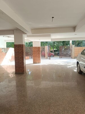 Parking in 3 BHK Builder Floor at Sector 43 – for Rent