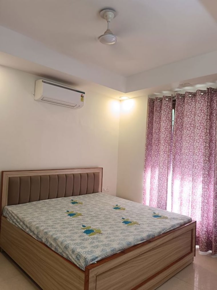 Bedroom, sector 43 3 Bedroom 2250 Sq.Ft. Builder Floor In Sector 43 Gurgaon 10705320