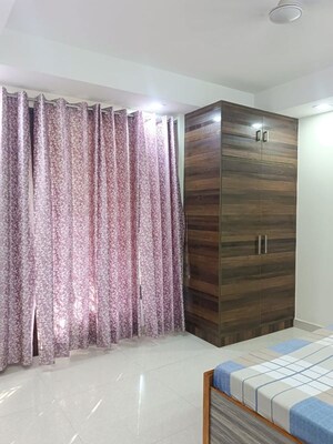 Bedroom in 3 BHK Builder Floor at Sector 43 – for Rent