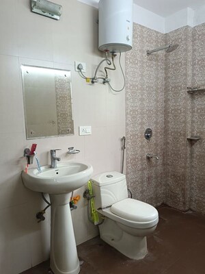 Bathroom in 3 BHK Builder Floor at Sector 43 – for Rent