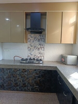 Kitchen in 3 BHK Builder Floor at Sector 43 – for Rent