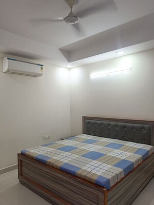 Bedroom in 3 BHK Builder Floor at Sector 43 – for Rent