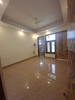 Room in 3 BHK Builder Floor at Chattarpur – for Sale