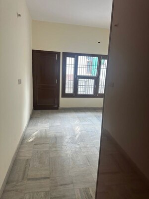 Room in 2 BHK Apartment at Sector 70 – for Rent