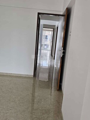 Room in 2 BHK Apartment at Titanium Pyramid Icon, Ghansoli – for Rent