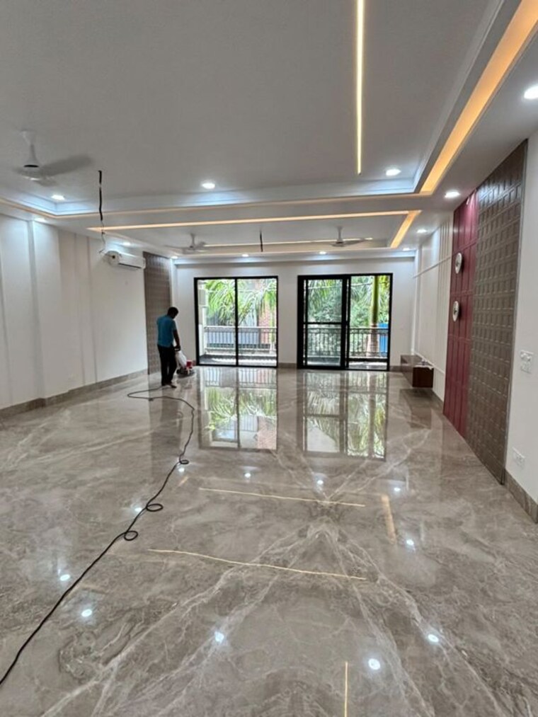  Parking, saket 3 Bedroom 1500 Sq.Ft. Builder Floor In Saket Delhi 10705339