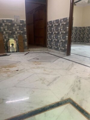 1 RK Apartment For Rent in South Delhi