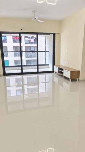 Room in 3 BHK Apartment at Shilp Residency, Gota – for Rent