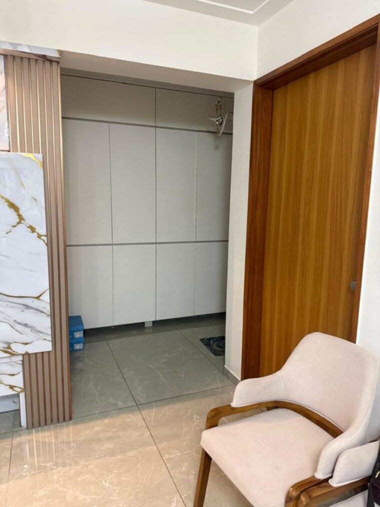Room, shilp-paradise Commercial Office Space 3380 Sq.Ft. In Bodakdev Ahmedabad 10705337