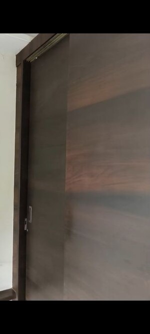 Room in 3 BHK Apartment at Sankalp Square 3, Thaltej – for Rent