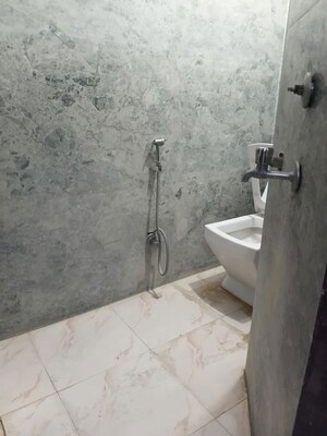 Bathroom in 1 RK Apartment at South Delhi – for Rent