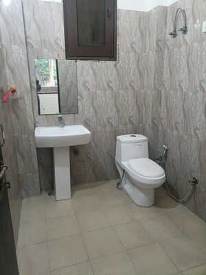 Bathroom in 3 BHK Builder Floor at SS Mayfield Gardens, Sector 51 – for Rent