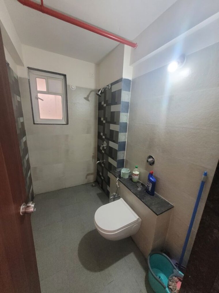 Bathroom, gini-vivante 3 Bedroom 1005 Sq.Ft. Apartment In Kiwale Pune 10705378