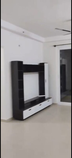 Room in 3 BHK Apartment at Bhartiya City Nikoo Homes 4, Thanisandra Main Road – for Rent