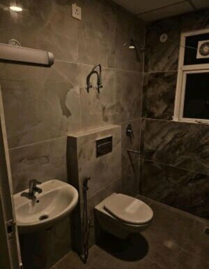 Bathroom in 3 BHK Apartment at Experion Capital, Gomti Nagar – for Rent