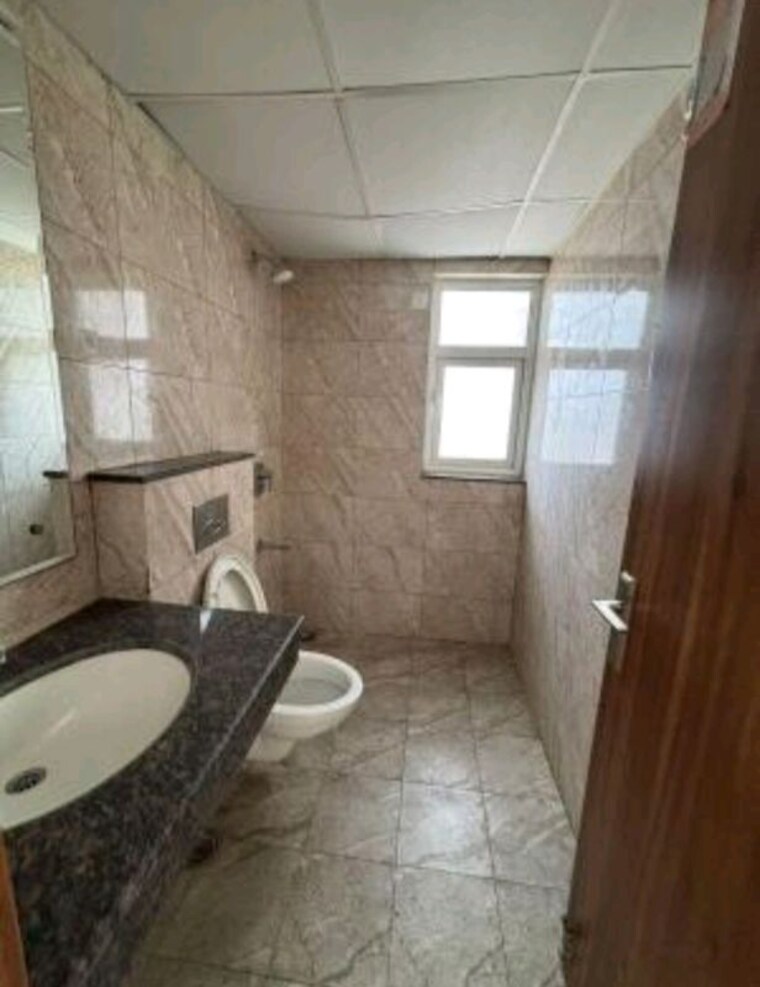 Bathroom, experion-capital 3 Bedroom 1198 Sq.Ft. Apartment In Gomti Nagar Lucknow 10705404